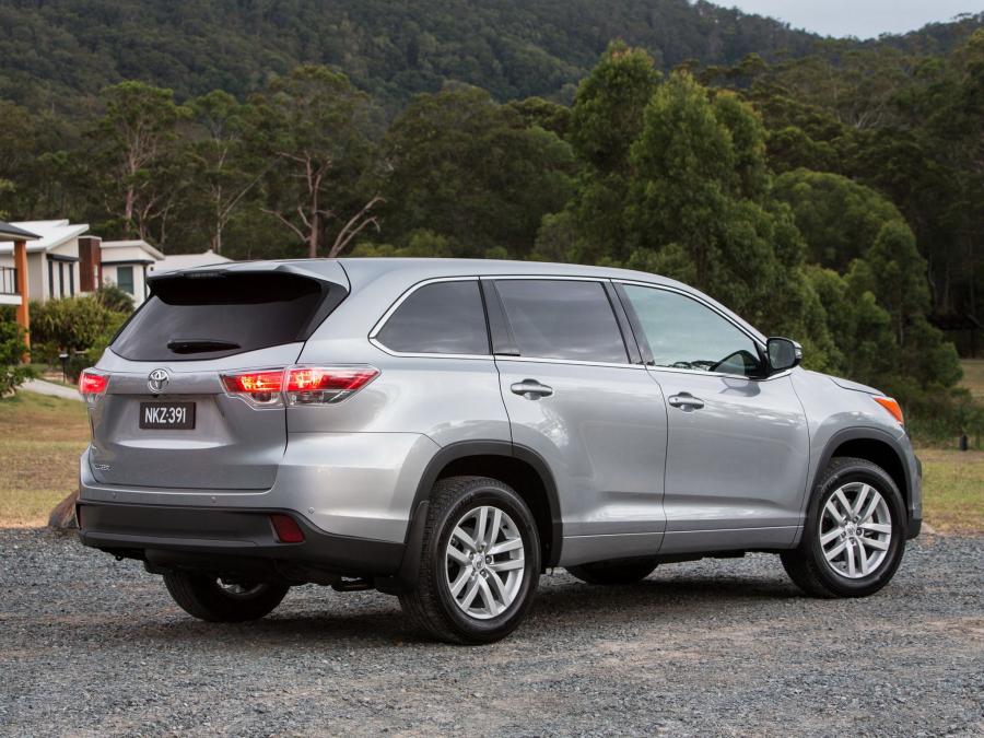  Toyota Kluger 2014 года  (фото 9 из 23)